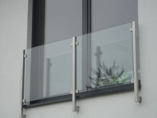 Bild-Nr.GF.9: Fenstergitter Edelstahl Glas