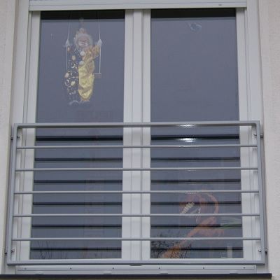 Bild-Nr.GF.6: Fenstergitter verzinkt & pulverbeschichtet.